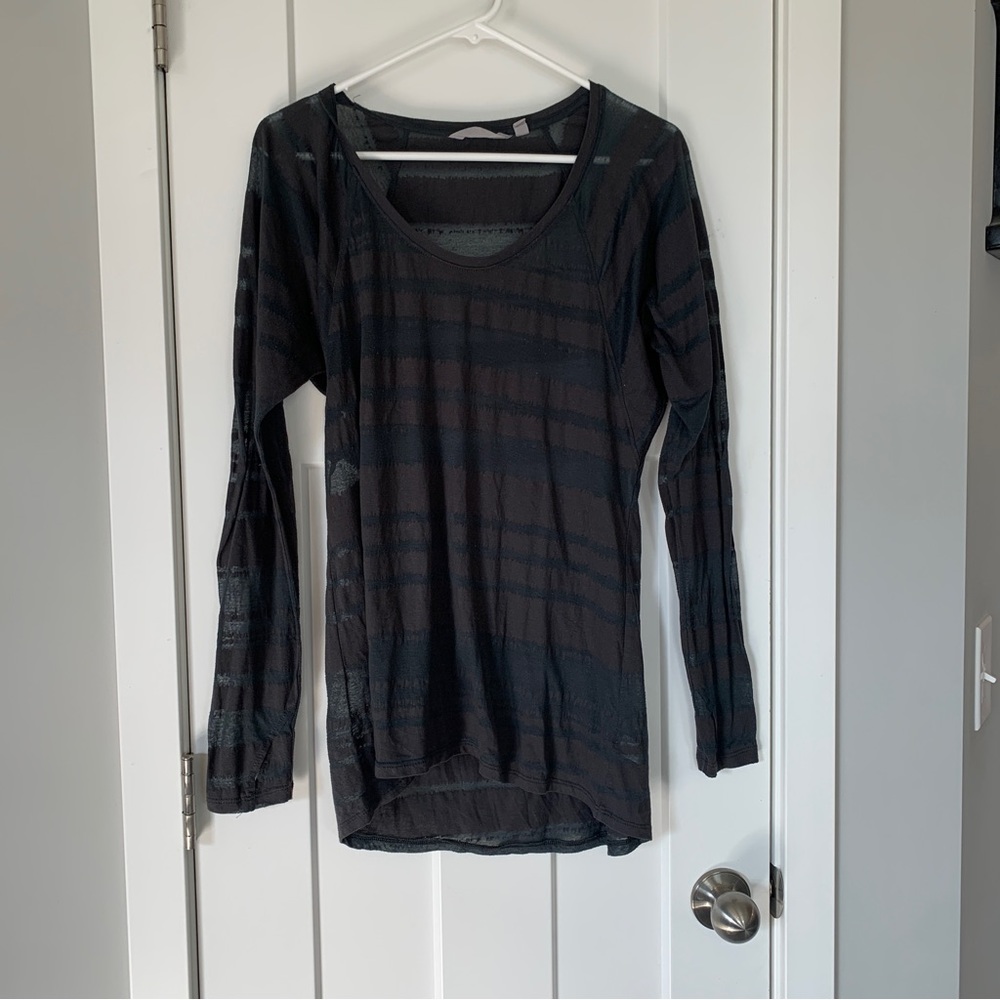 Long sleeve Athleta sheer long sleeve